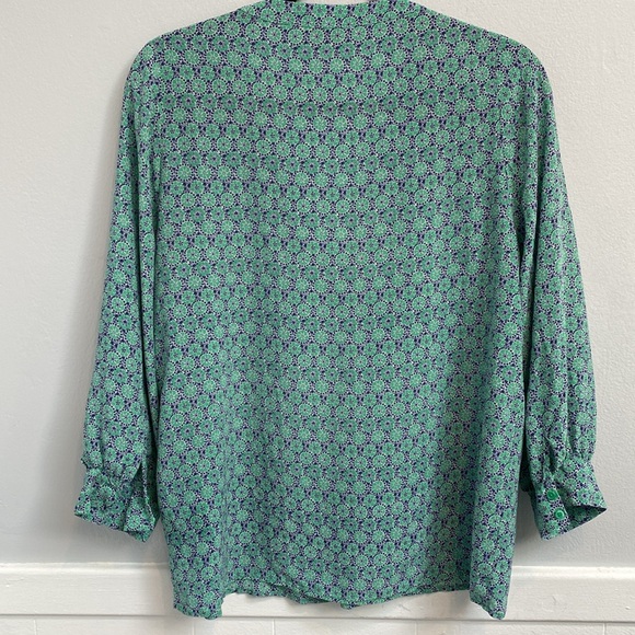 Joie silk shirt v neck size medium - Picture 3 of 5